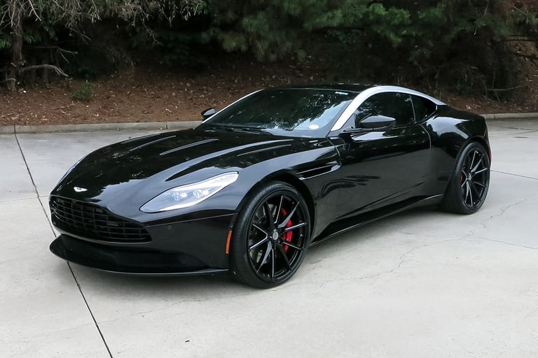 ASTON MARTIN DB11 on Savini forged wheels