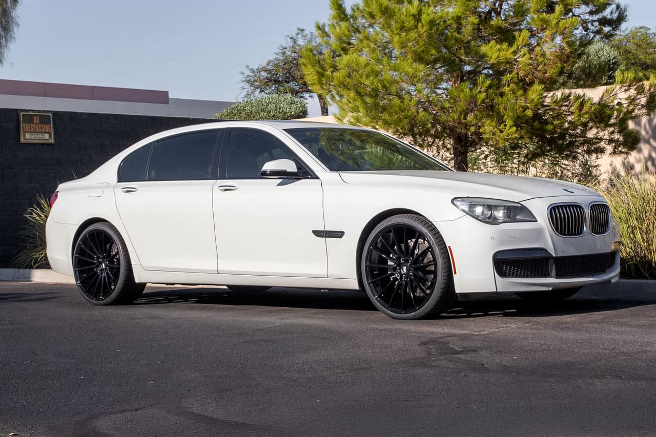 BMW 7-SERIES on Savini forged wheels