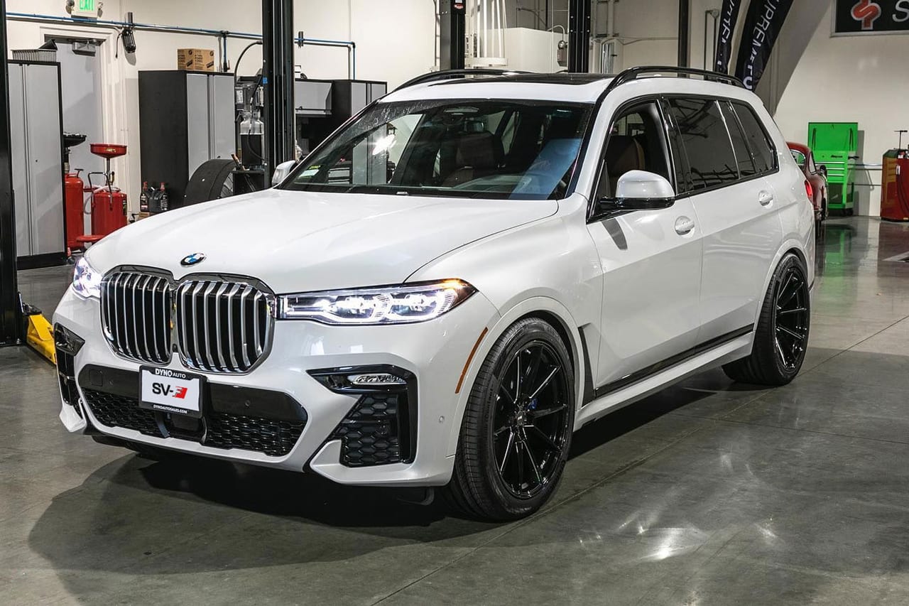 BMW X7 on Savini forged wheels