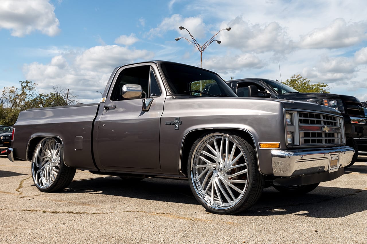 CHEVROLET C/K SERIES PICKUP on Savini forged wheels