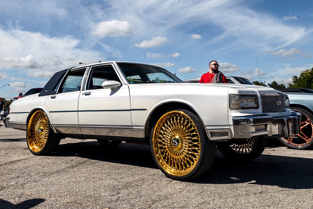 CHEVROLET CAPRICE CLASSIC on Savini forged wheels