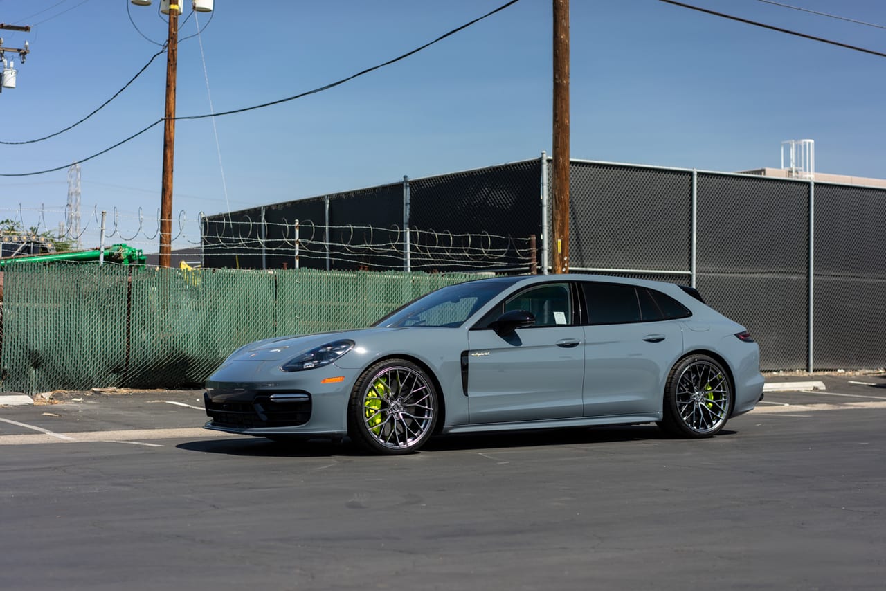 PORSCHE PANAMERA TURBO S on Savini forged wheels