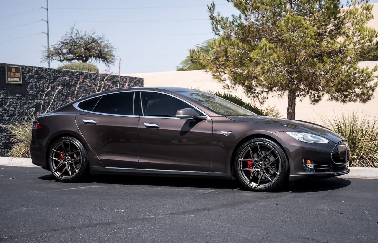 TESLA MODEL S on Savini forged wheels